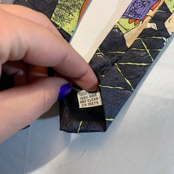 Lot of 2 Silk Cartoon Theme Ties - Picture 5 of 8